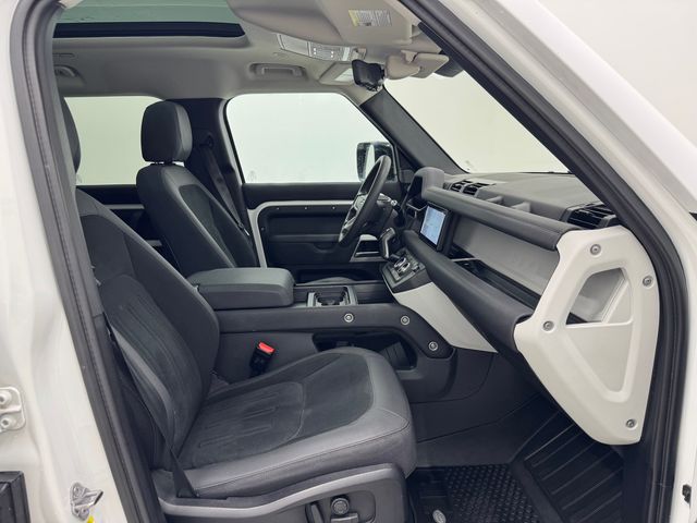 2020 Land Rover Defender 110 SE photo 13