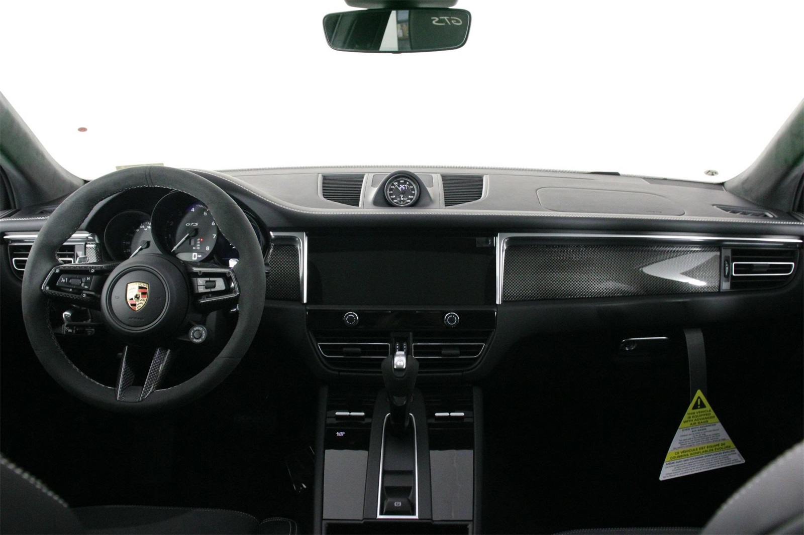 2025 Porsche Macan GTS photo 11