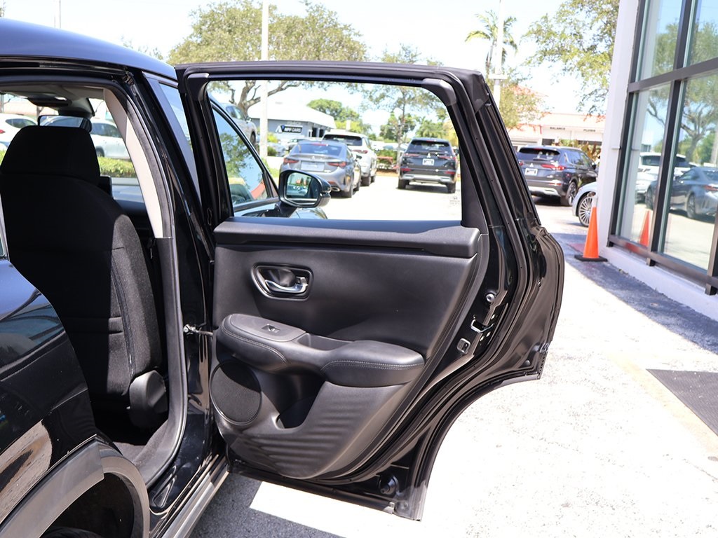 2023 Honda HR-V LX photo 17