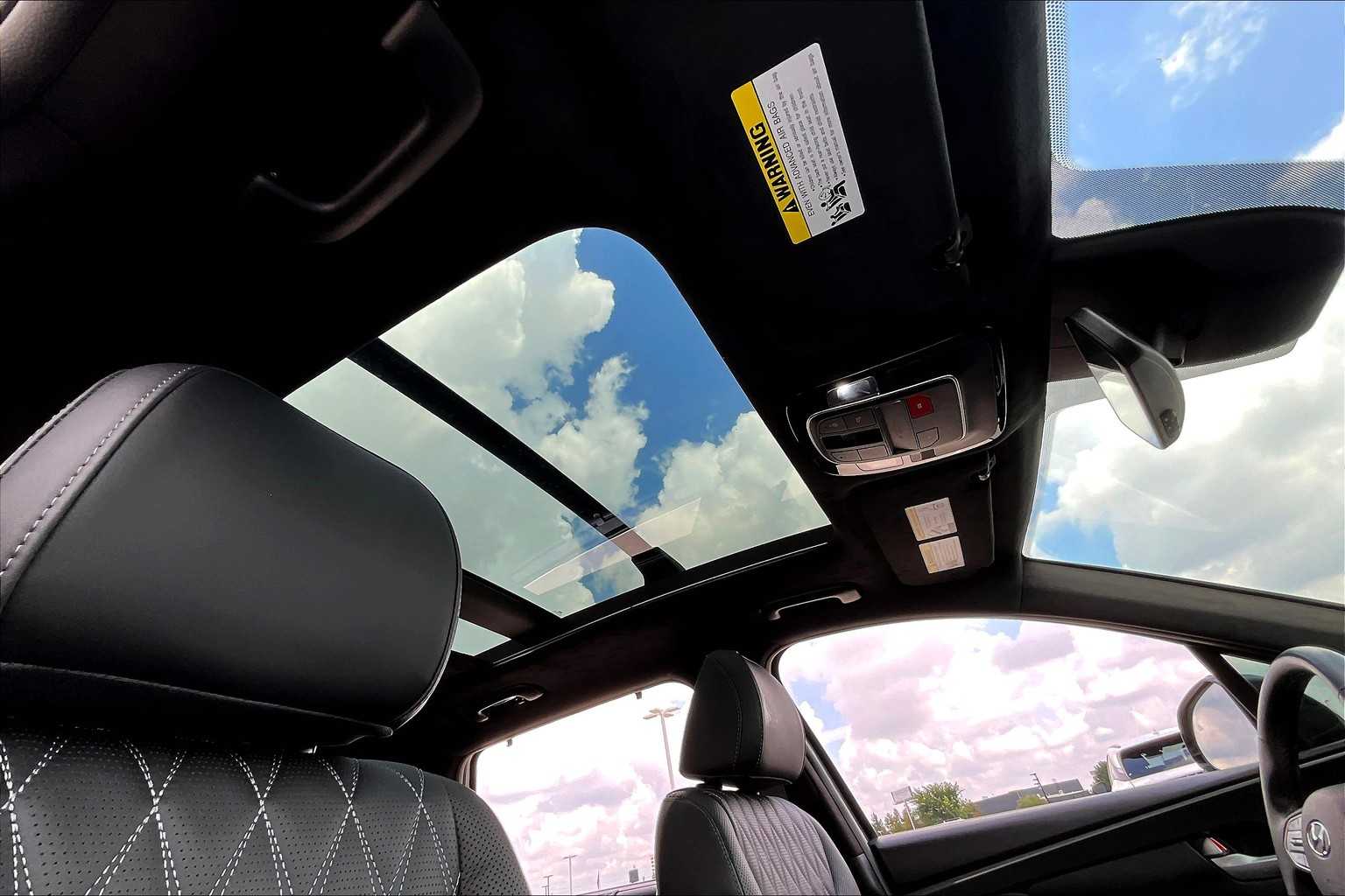 2022 Hyundai Santa Fe Calligraphy photo 11