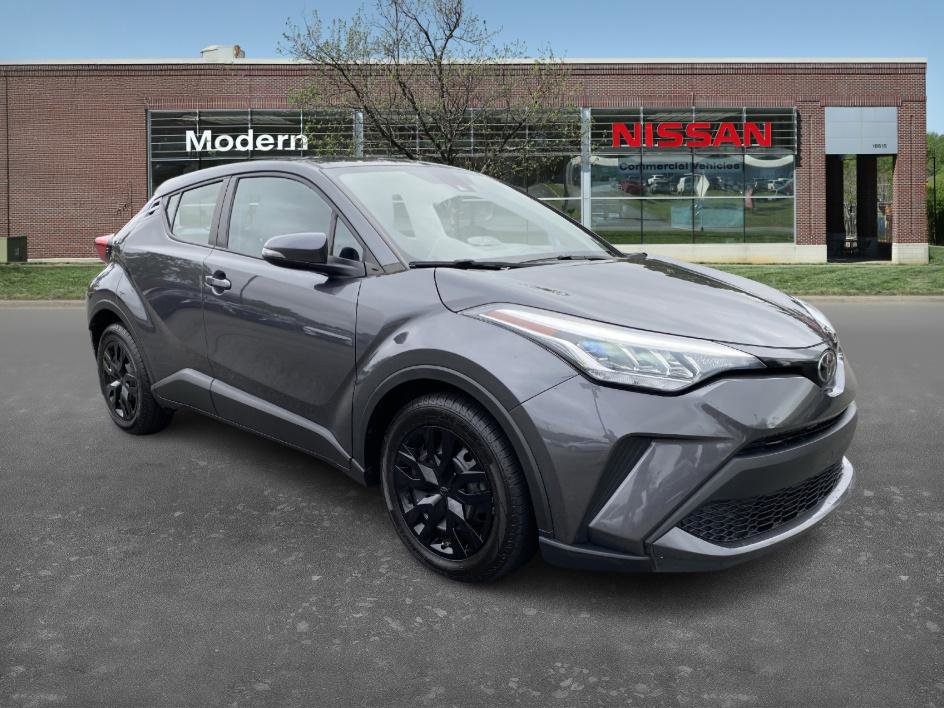 2020 Toyota C-HR LE photo 5