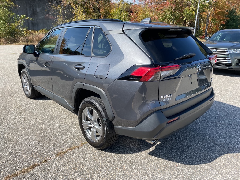 2023 Toyota RAV4 XLE photo 4