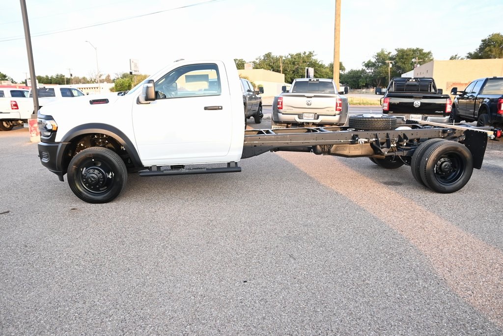 2024 Ram 5500 Tradesman photo 4