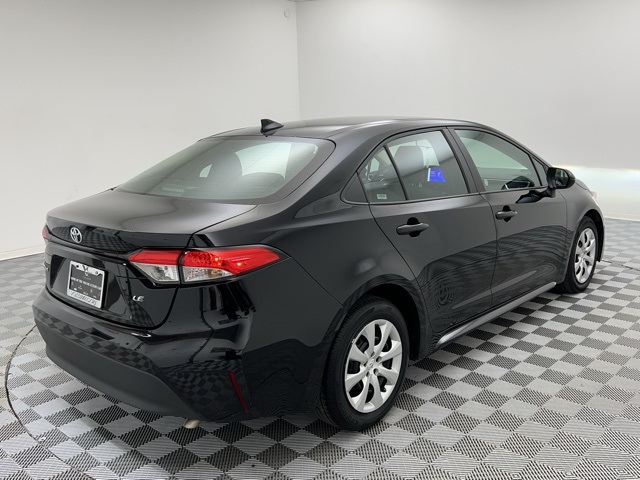 2024 Toyota Corolla LE photo 4