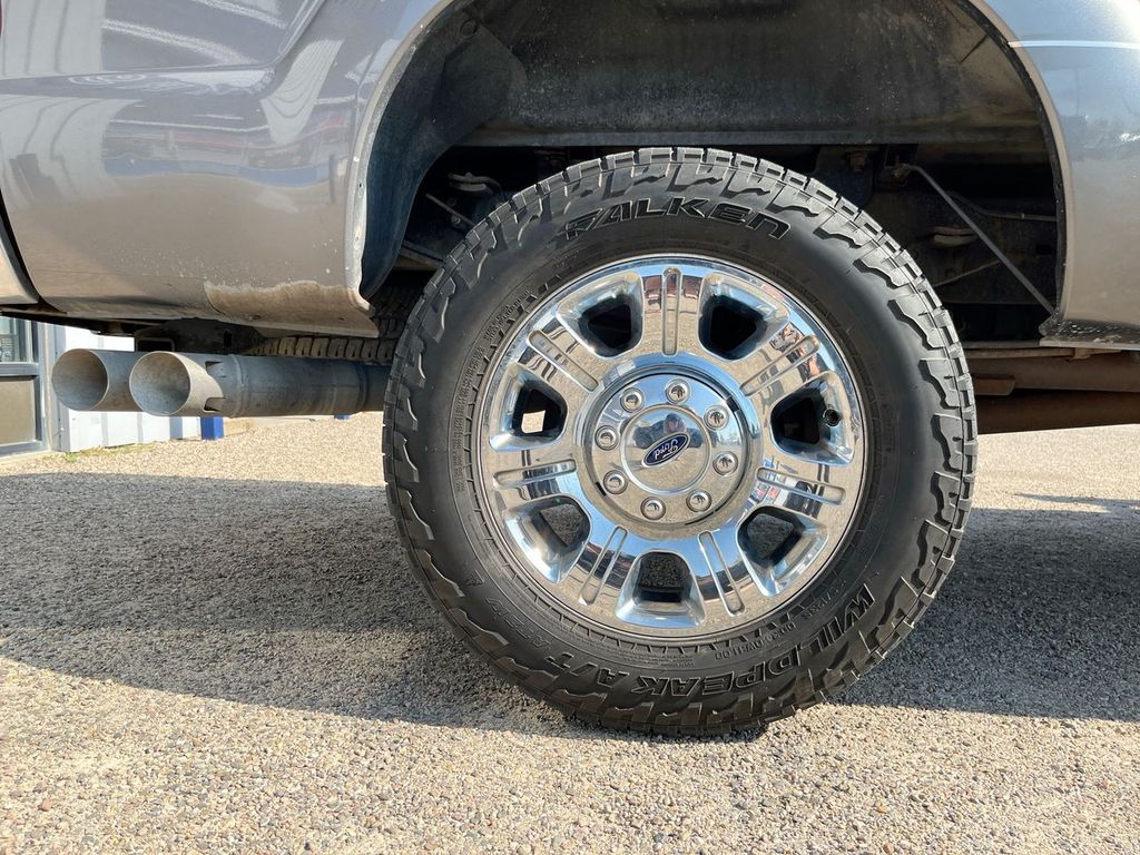 2012 Ford F-350 Lariat photo 8