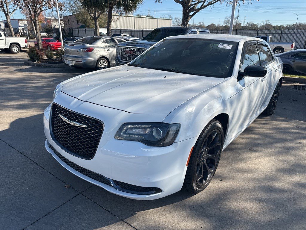 2019 Chrysler 300 Touring