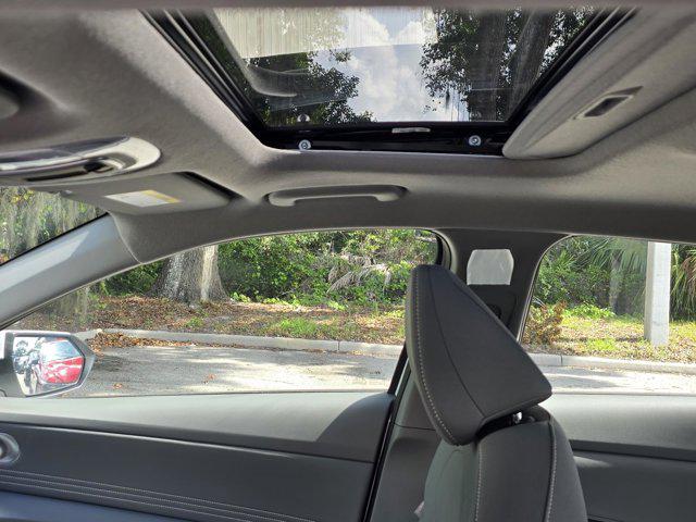 2025 Hyundai Elantra SEL Convenience photo 25