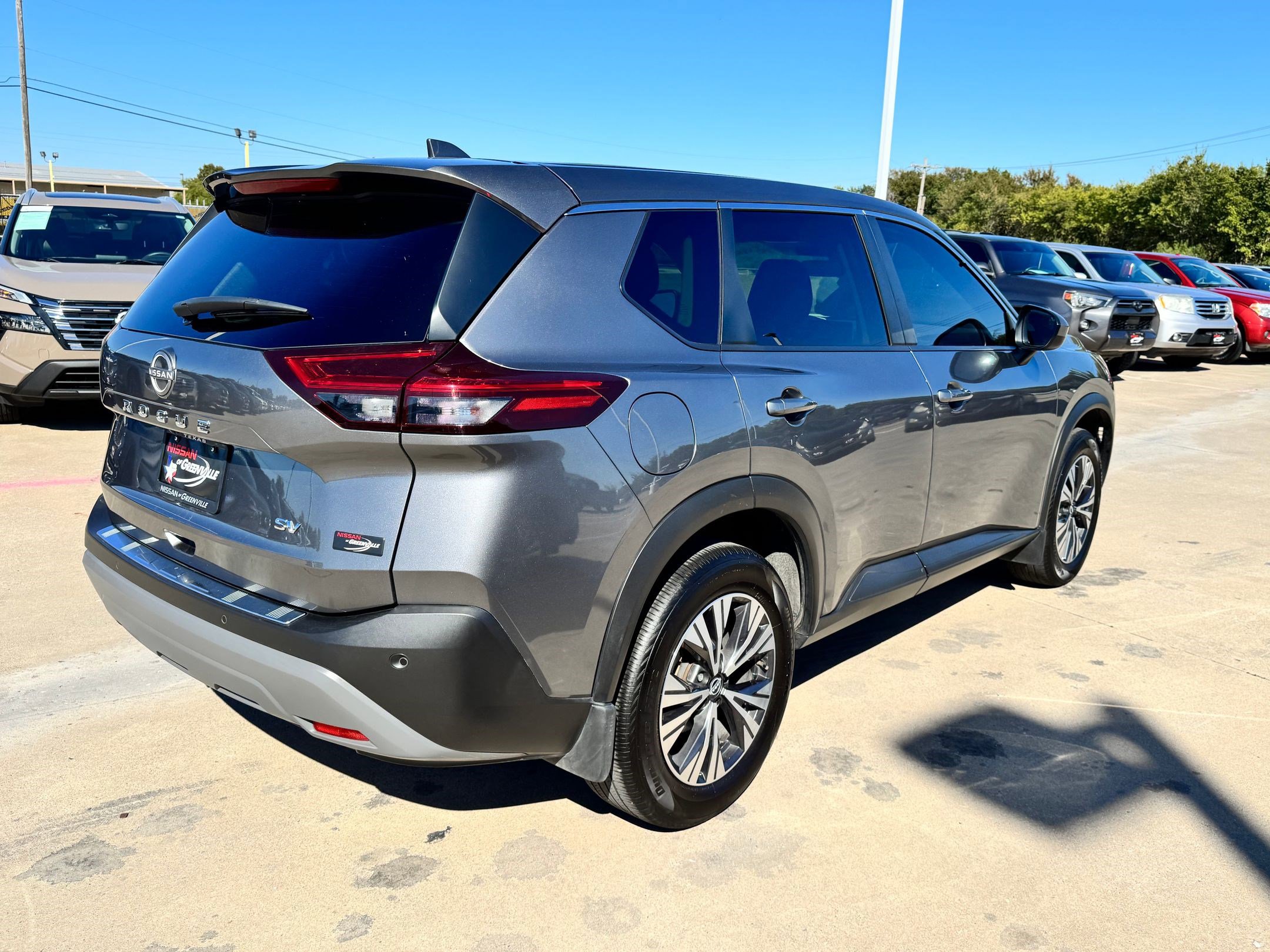 2023 Nissan Rogue SV photo 7
