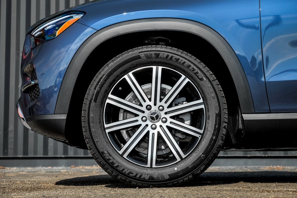 2026 Mercedes Benz GLE 350 4MATIC photo 4