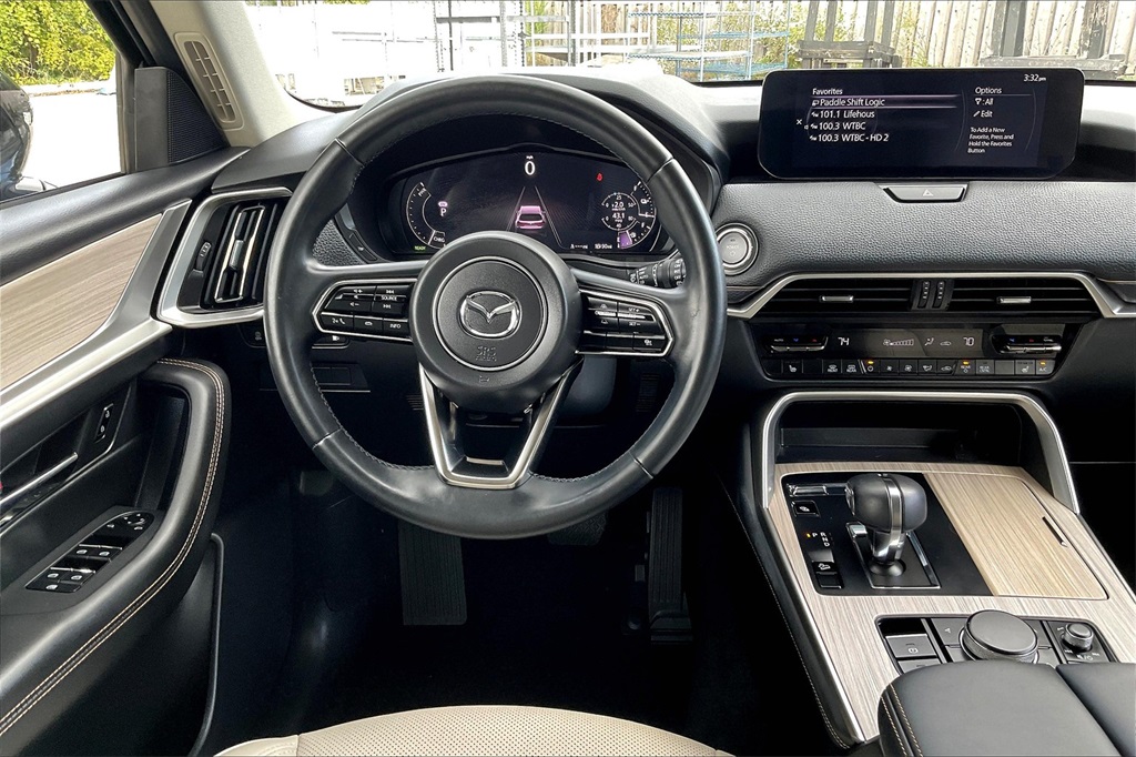 2024 Mazda CX-90 Plug-in Hybrid Preferred photo 4