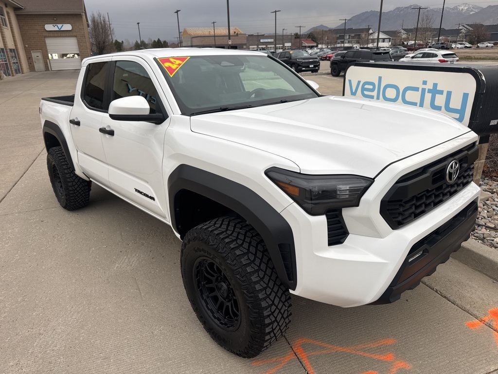 2024 Toyota Tacoma TRD Off Road's photo