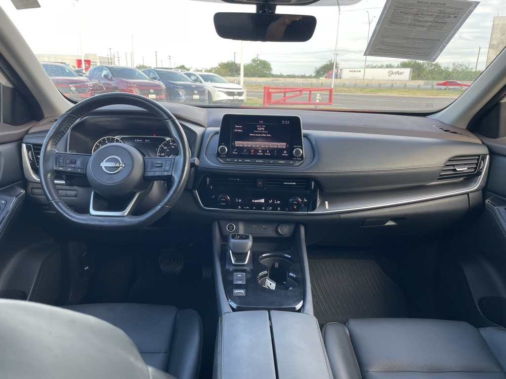 2022 Nissan Rogue SV photo 14