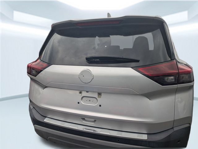 2022 Nissan Rogue SV photo 2