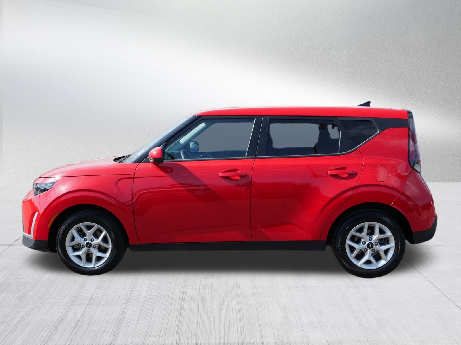 2024 Kia Soul LX S photo 4