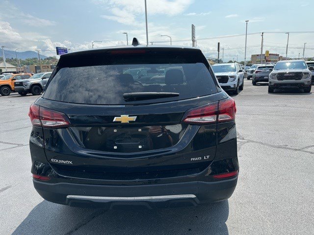 2024 Chevrolet Equinox LT photo 3