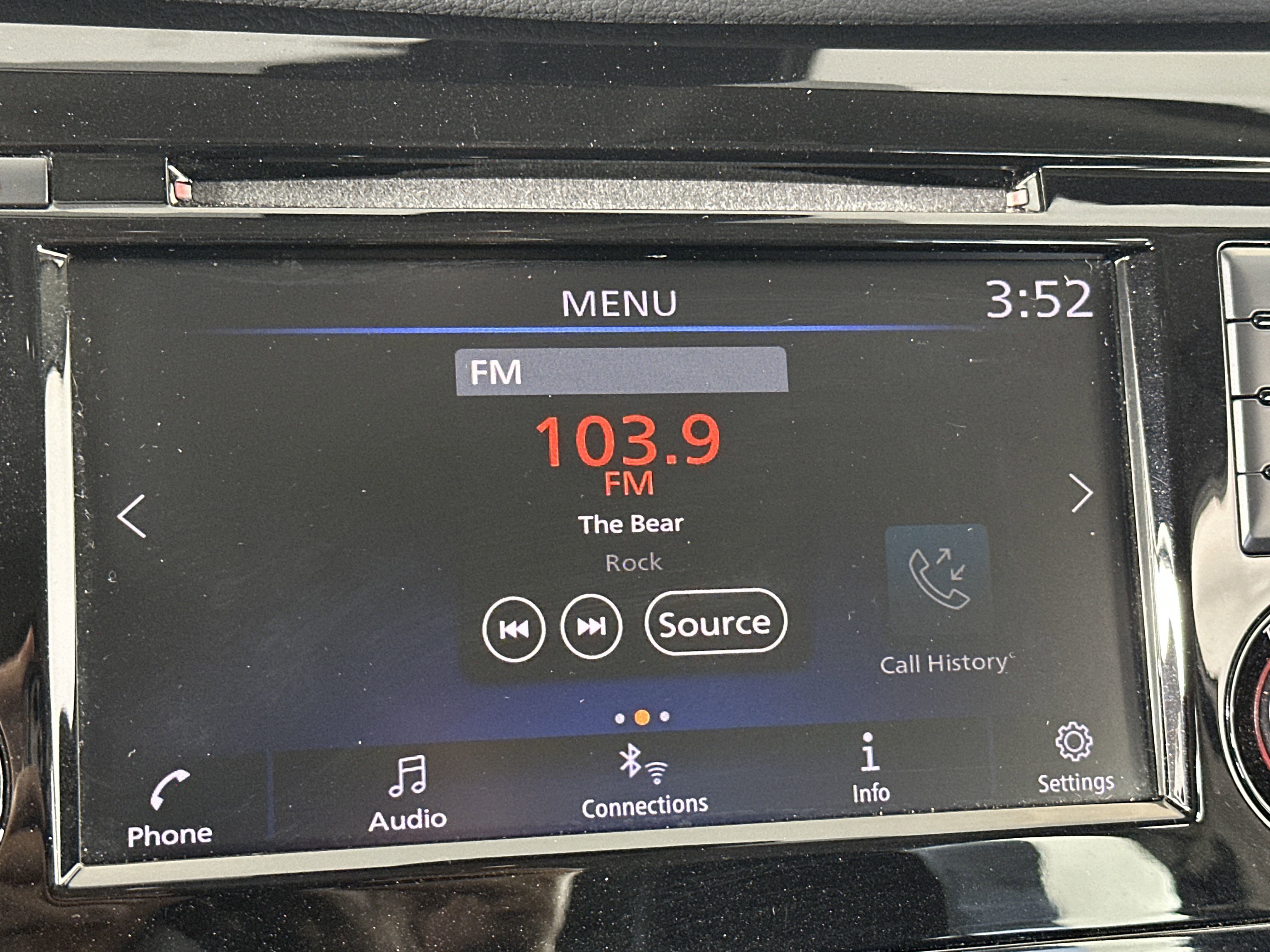2022 Nissan Rogue Sport S photo 7