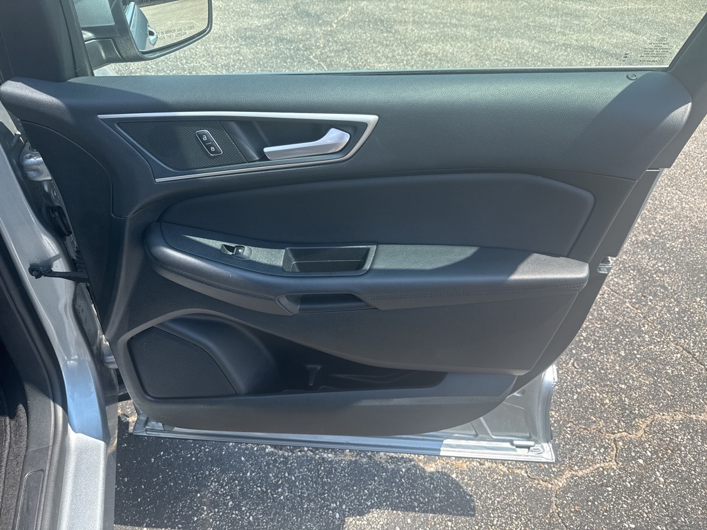 2024 Ford Edge SEL photo 21