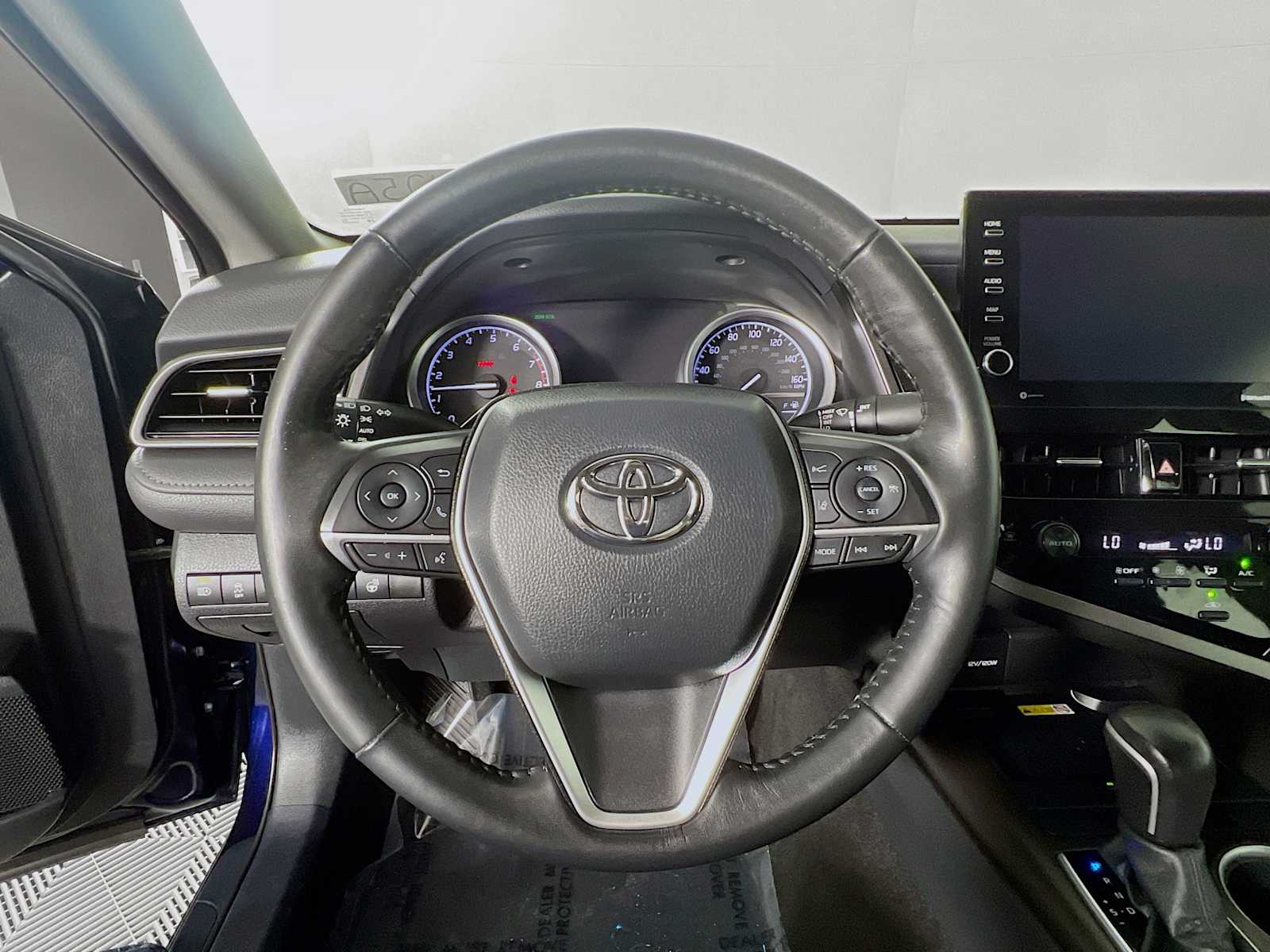 2022 Toyota Camry XLE photo 10