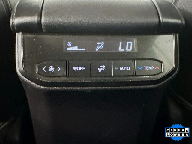 2023 Toyota Highlander L photo 23