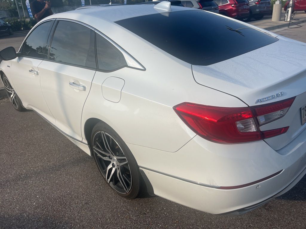 2021 Honda Accord Hybrid Touring photo 4