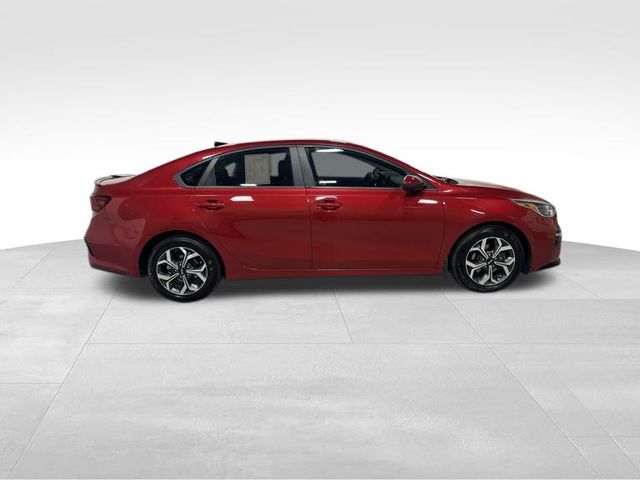 2019 Kia Forte LXS photo 3