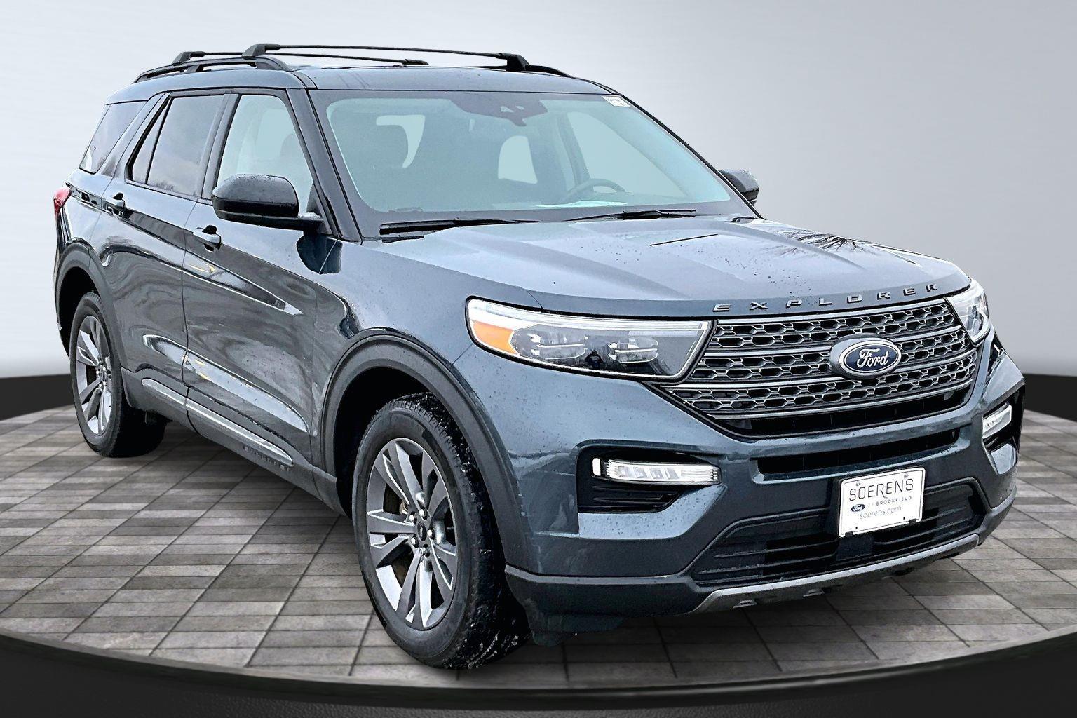 2022 Ford Explorer XLT's photo