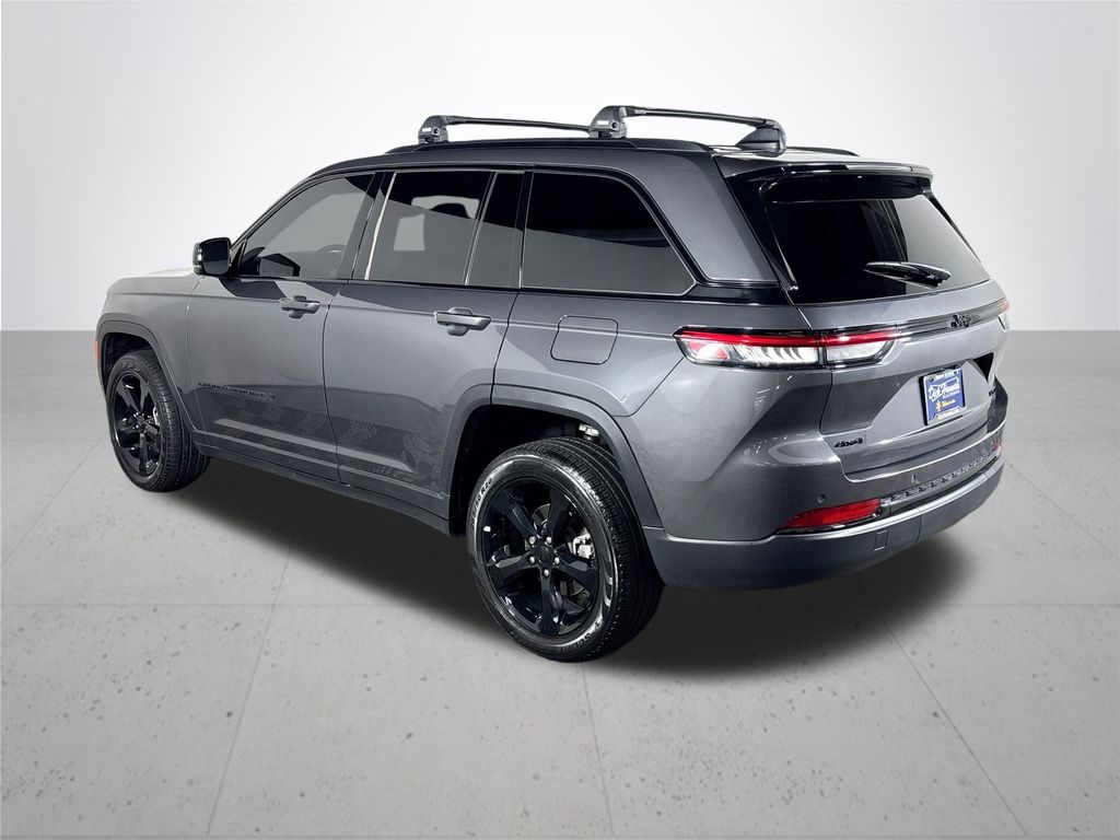 2024 Jeep Grand Cherokee Limited photo 8