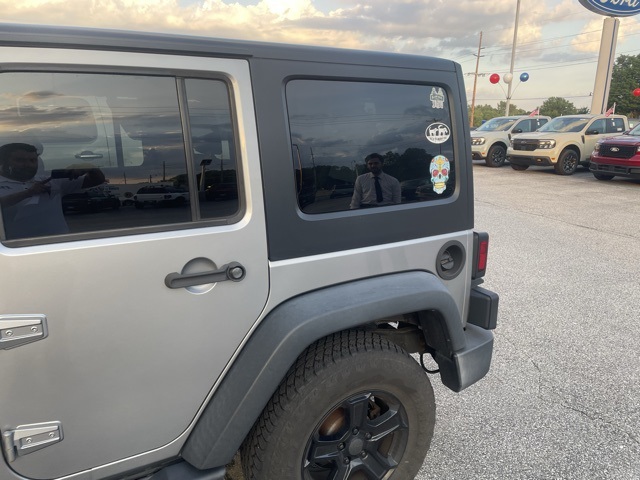 2017 Jeep Wrangler Unlimited Sport photo 5