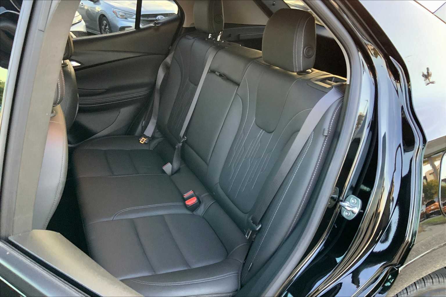 2024 Buick Encore GX Avenir photo 19