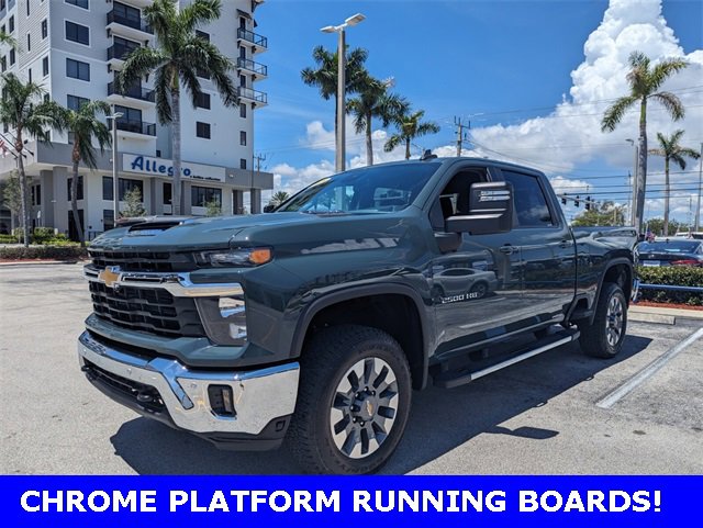 2025 Chevrolet Silverado 2500HD LT photo 4