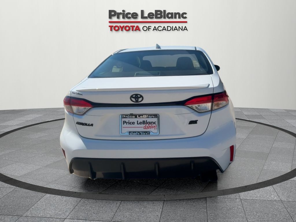 2026 Toyota Corolla SE photo 6