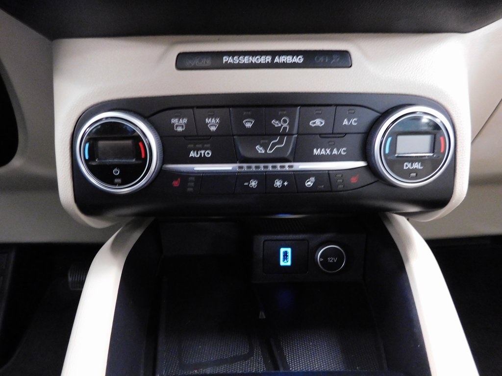 2020 Ford Escape Titanium photo 28