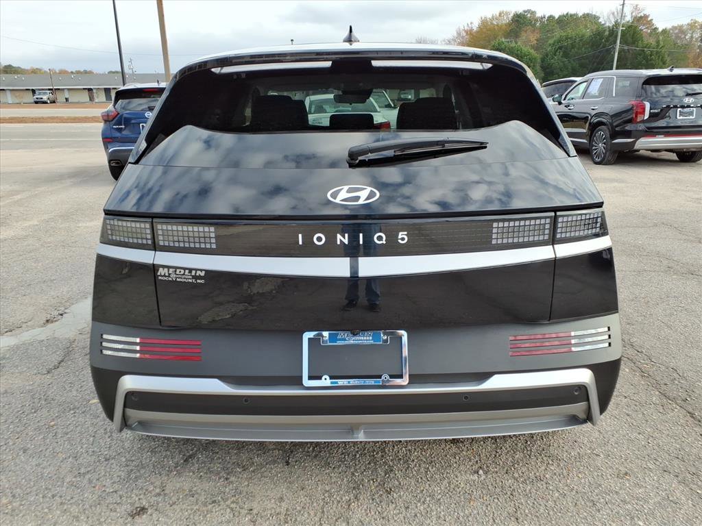 2025 Hyundai Ioniq 5 SE photo 4