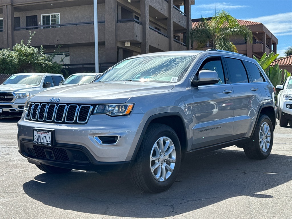 2021 Jeep Grand Cherokee Laredo E photo 2