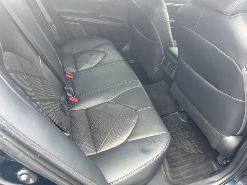 2019 Toyota Camry LE photo 19