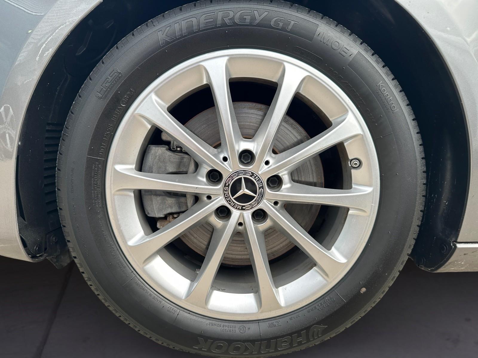 2021 Mercedes Benz A 220 4MATIC photo 14