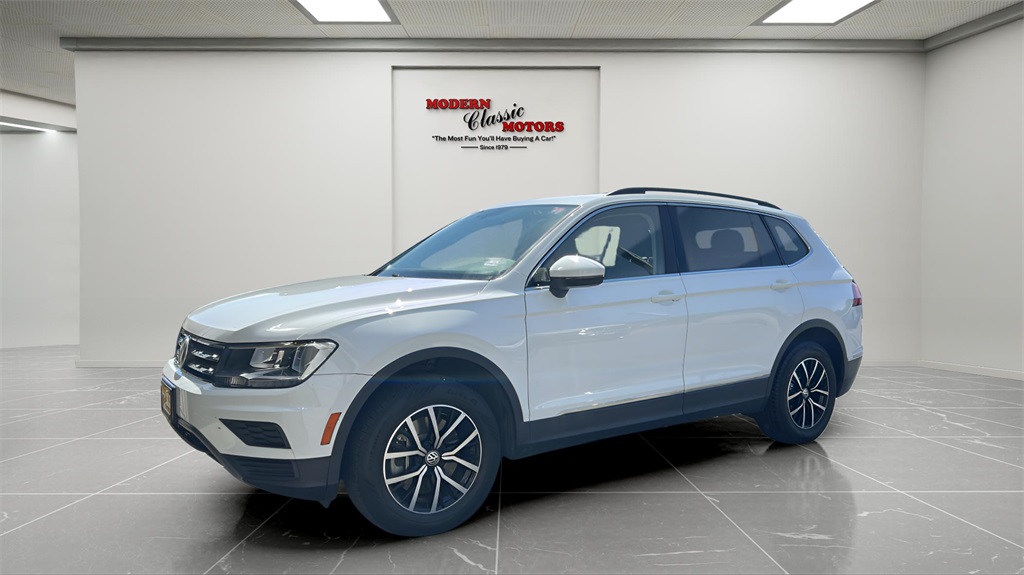 2021 Volkswagen Tiguan R-Line Black SEL photo 2