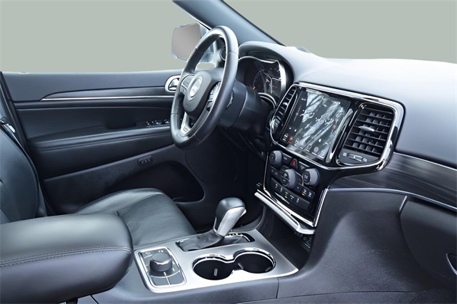 2021 Jeep Grand Cherokee Limited photo 2