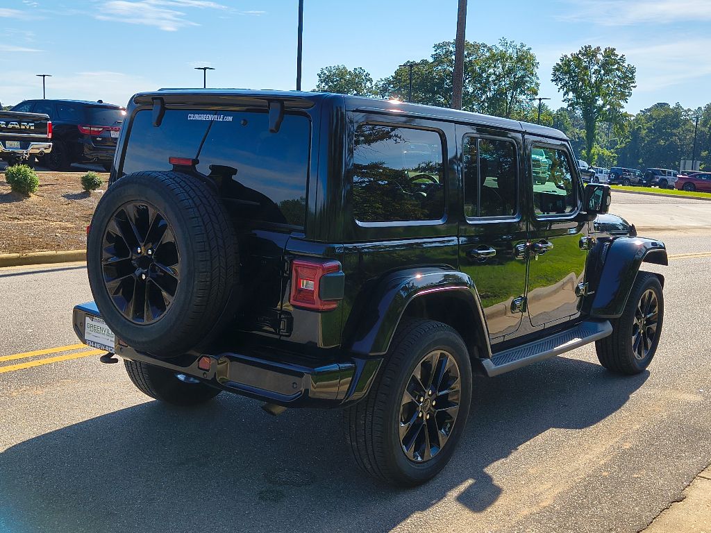 2023 Jeep Wrangler High Altitude photo 6