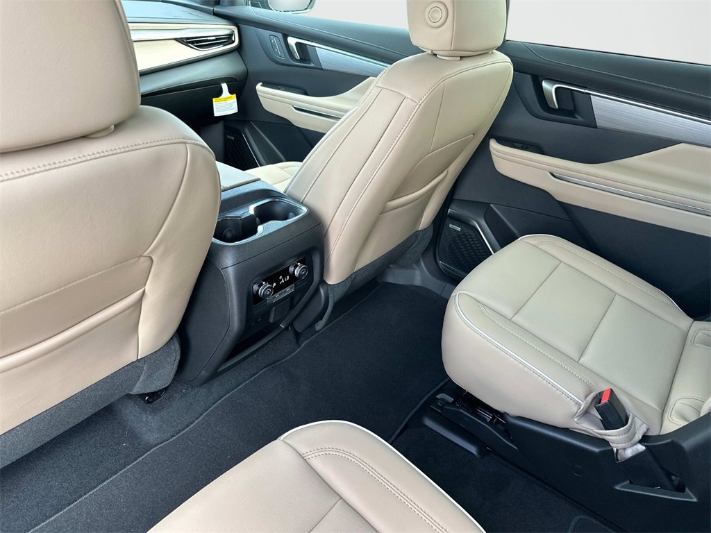 2026 Buick Enclave Preferred photo 11