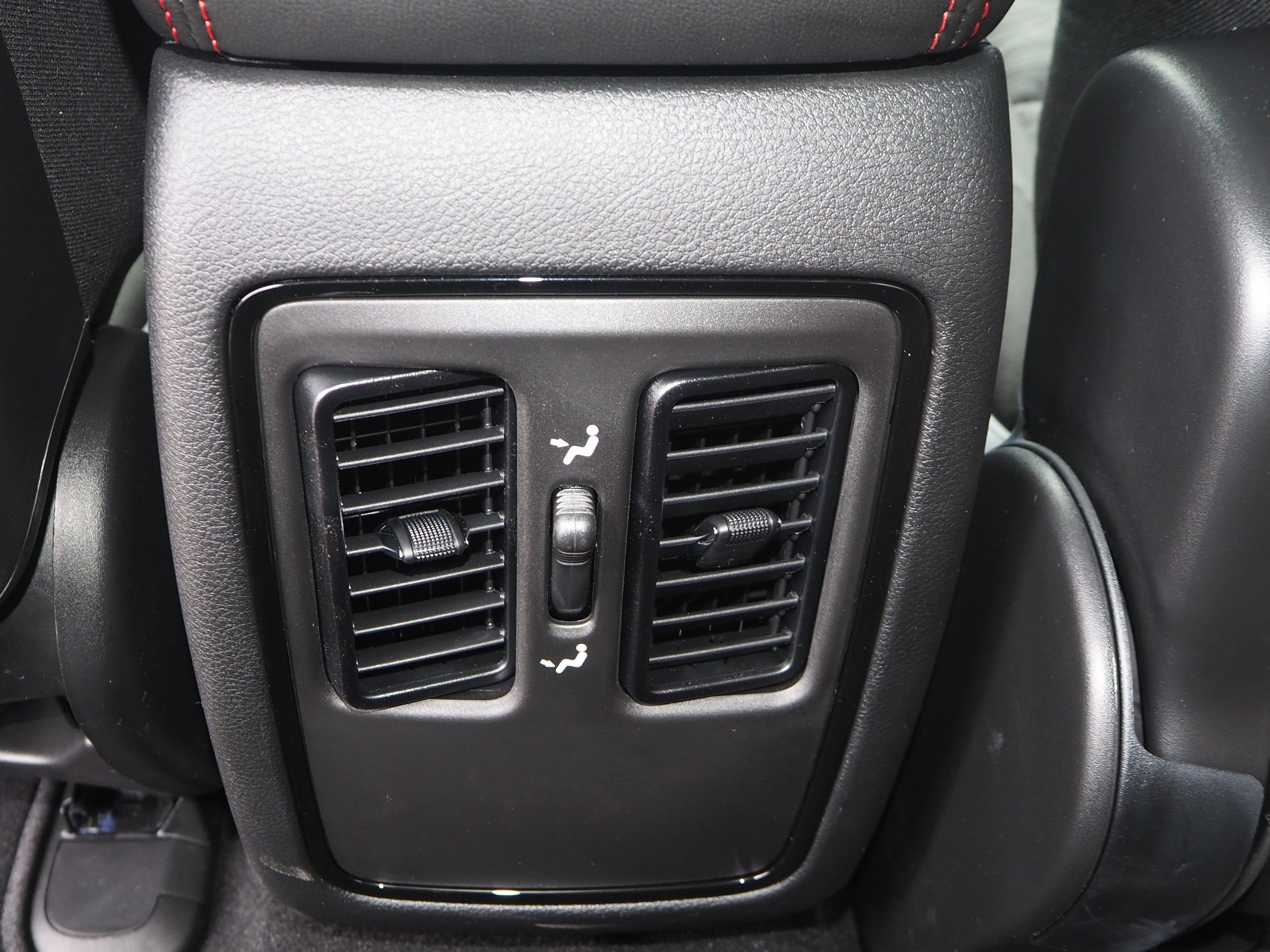 2025 Dodge Durango R/T photo 4