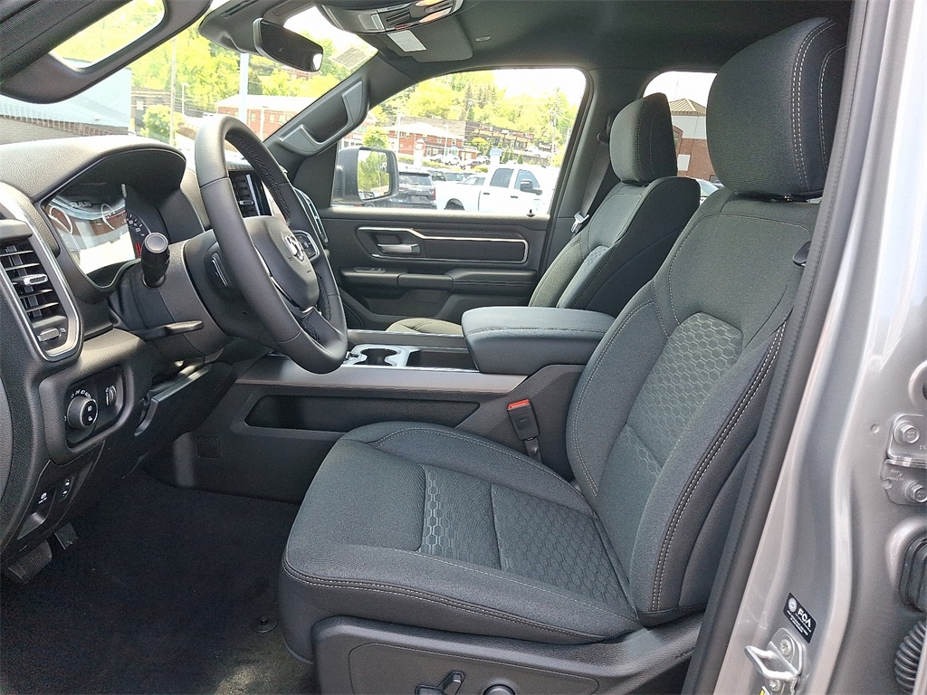 2025 Ram 1500 Big Horn photo 2