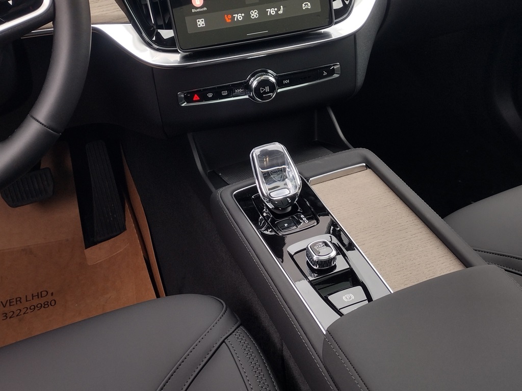 2026 VOLVO XC90 - Image 29