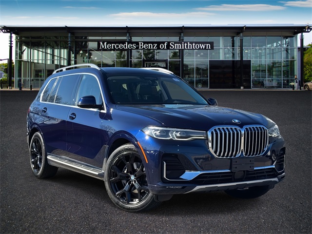 2021 BMW X7 40i's photo