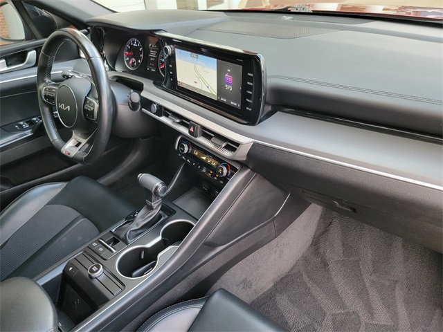 2022 Kia K5 GT-Line photo 17