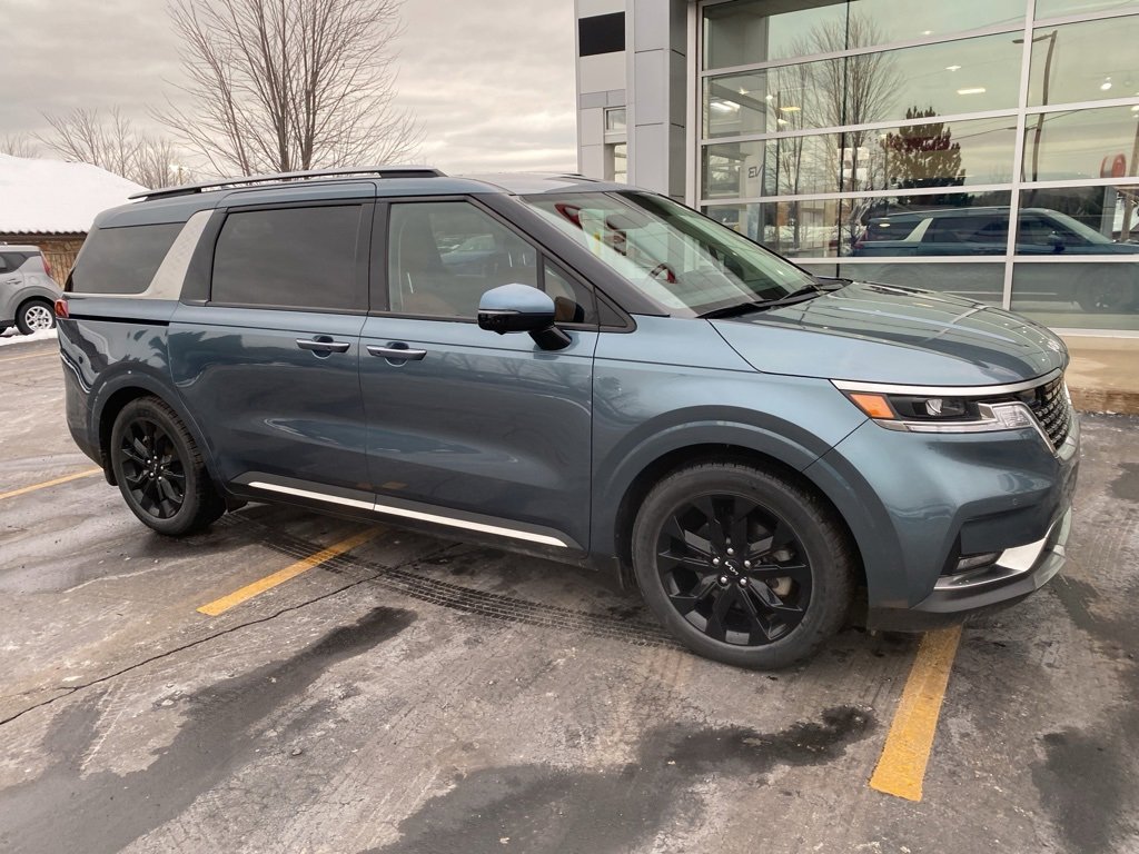 2024 Kia Carnival SX photo 4