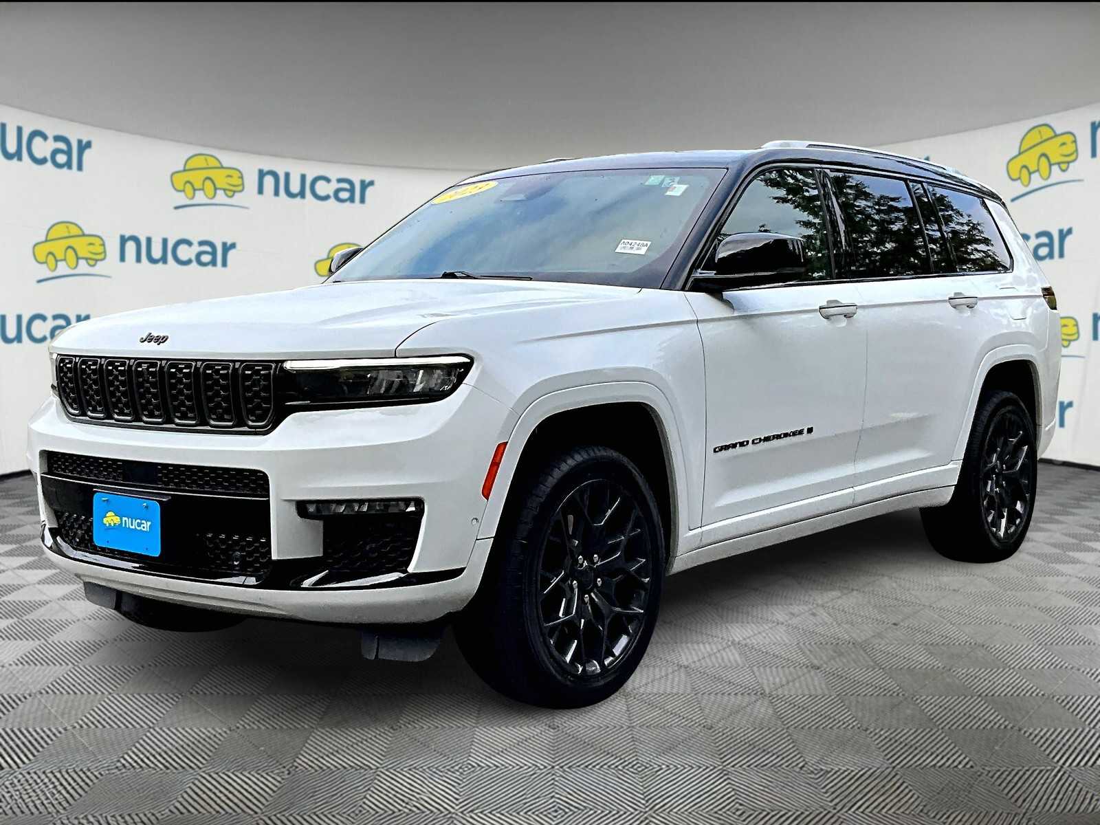 2023 Jeep Grand Cherokee L Summit photo 3