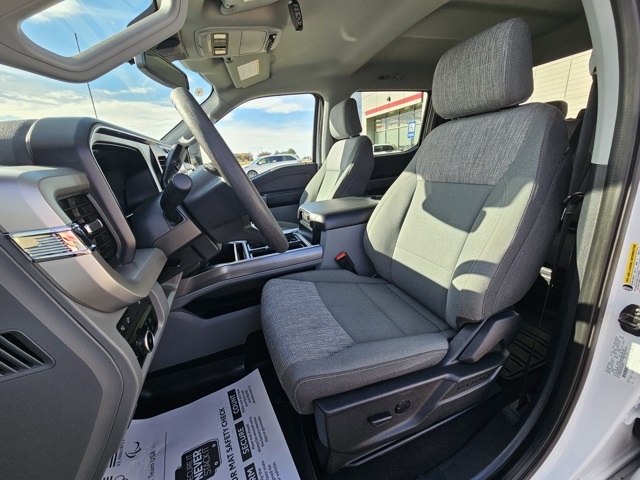 2023 Ford F-350 photo 14