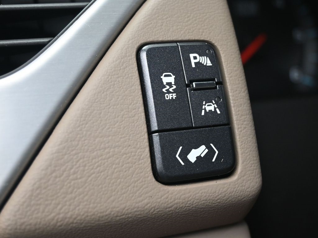 2017 Gmc Yukon SLT photo 16