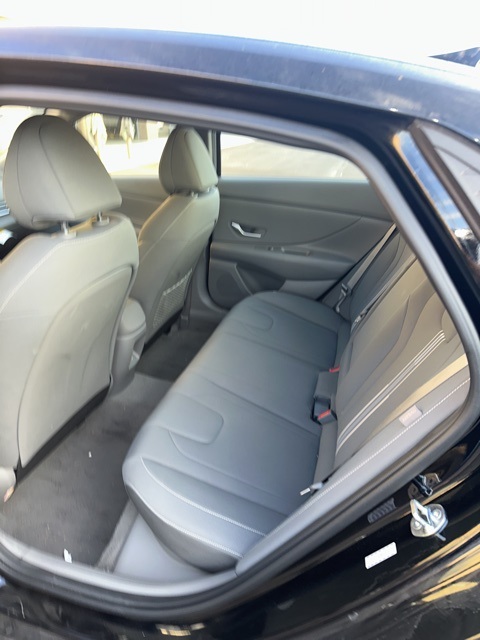 2024 Hyundai Elantra SEL photo 5